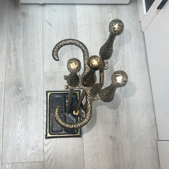 Vintage Adams Company Iowa Goldtone and Black Fireplace Tool Set - Picture 9 of 16